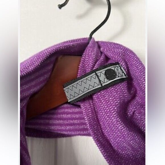 Excellent Condition Purple Lululemon Vinyasa Rulu Wrap/Scarf - Picture 5 of 8